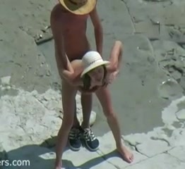Amateur Beach Sex Standing Doggie Facecam