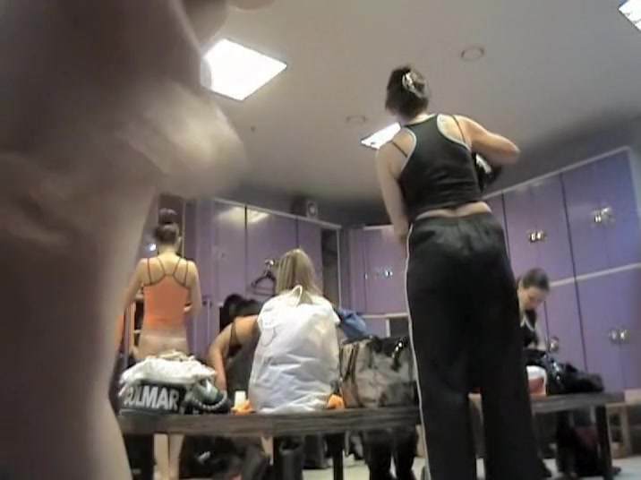 Hidden cam in changing room shoots fem in white panty