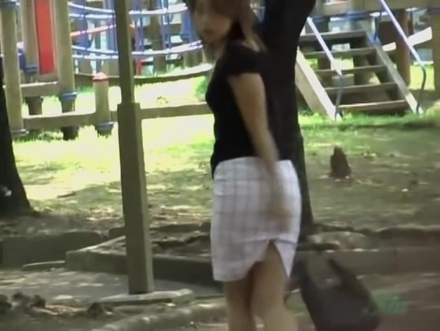 The hottest Asian ever gets skirt sharked in the park