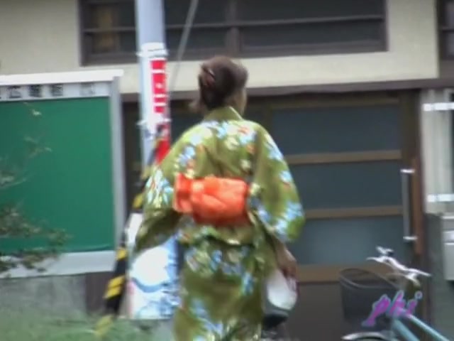 Delightful little geisha experiences great sharking affair in the public