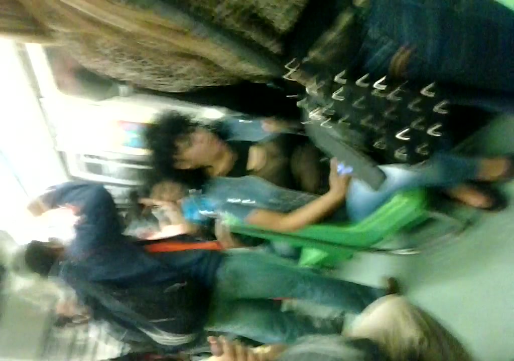 Puta Madura en el vagon del metro