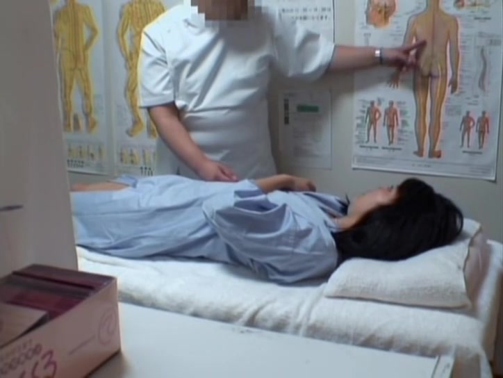 Hairy Jap chick gets a creampie in massage hidden cam video