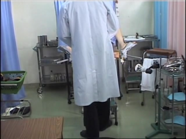Skinny Japanese teen gets drilled during Gyno examination