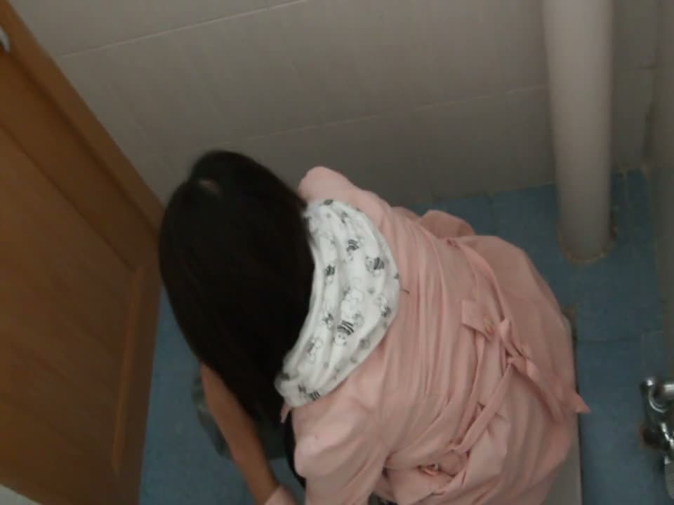 Hidden pee video of a beautiful asian teen brunette