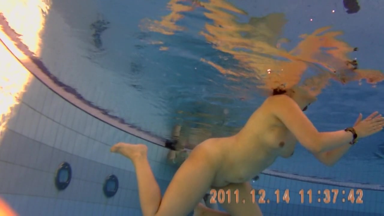 Under water voyeur cam shooting awesome nude body sauna-pool6