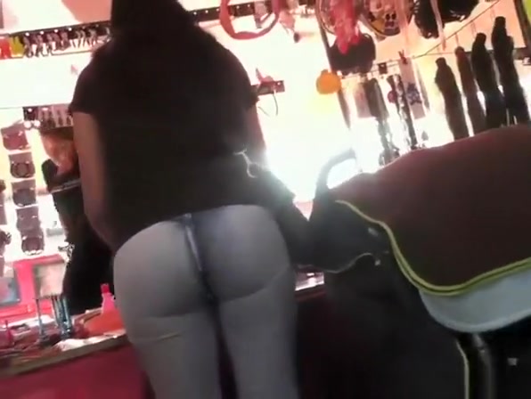 Round ass in tight jeans pants