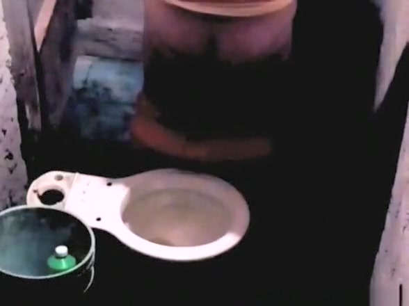 Woman caught pissing in old dirty toilet