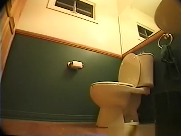 Two girls caught by spy camera peeing