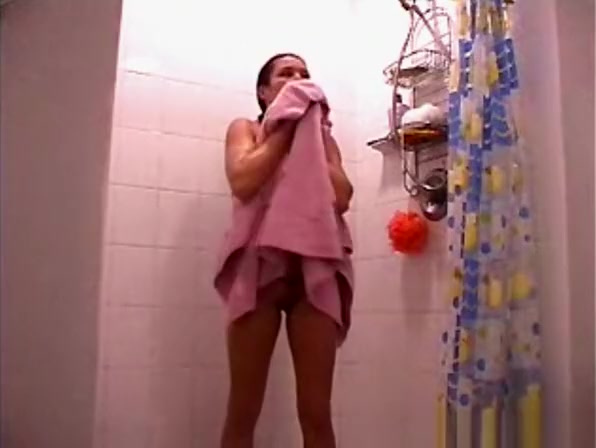 Hottie Singin in the Shower =P