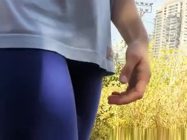Sports pants cameltoe and nice ass