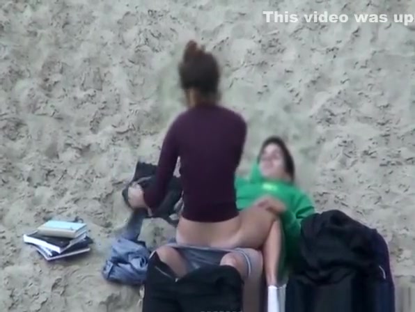 Teen couple fucking in beach