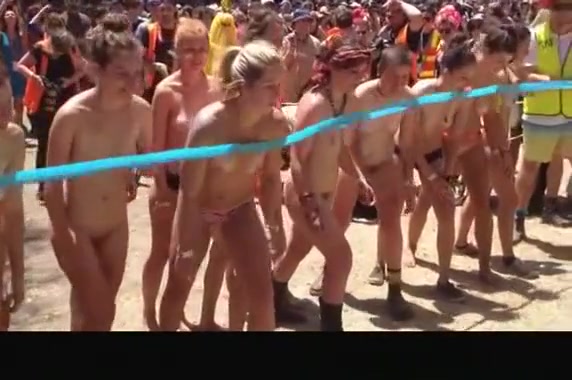 Exhibitionist chicks all naked running