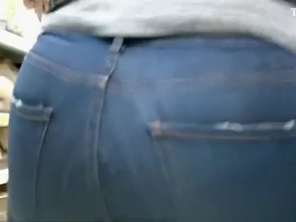 Candid tight ass on teen wearing tight jeans