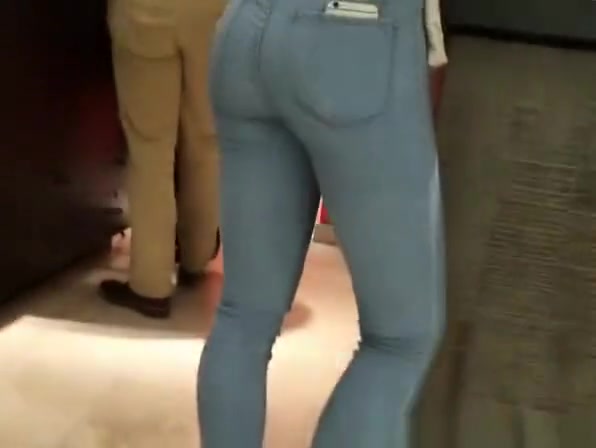 Teen with nice ass in tight jeans