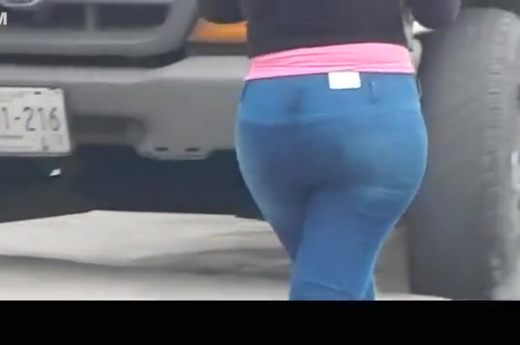 Big ass chubby girl in tight jeans