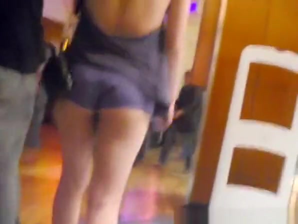 Chick with nice ass and butt cheeks