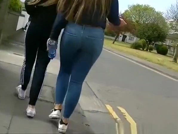 Teen with chubby ass wearing tight jeans pants