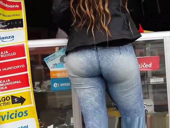 Latin chick with nice booty