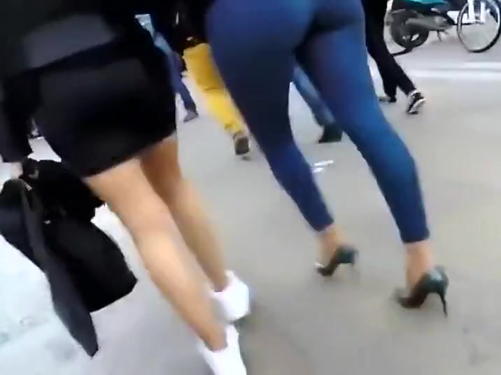 Big round ass of a very slender woman