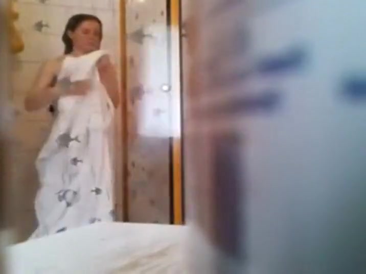 Tiny sister spied naked by her brother
