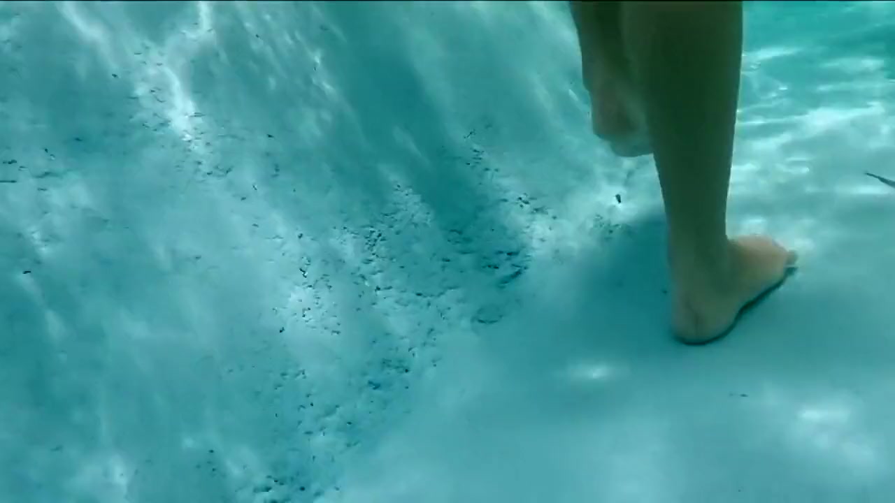 Hottest bubble butt in swimming pool
