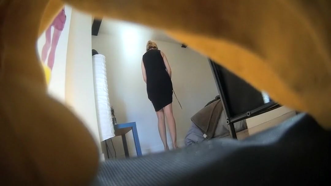 Spying my sexy stepmom get dressed