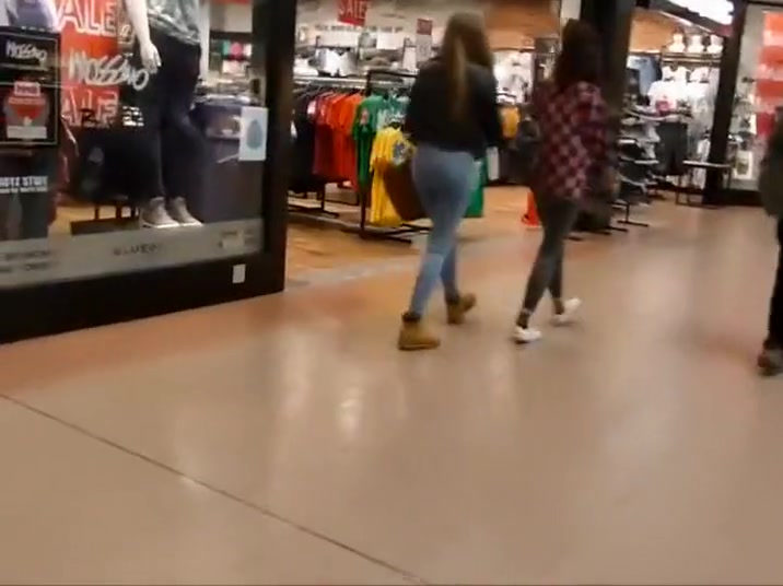 Girls shopping spree gets stalked