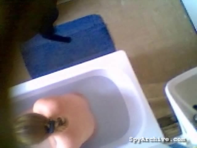Girlfriend acquires filmed on spy camera masturbating in the bathtub