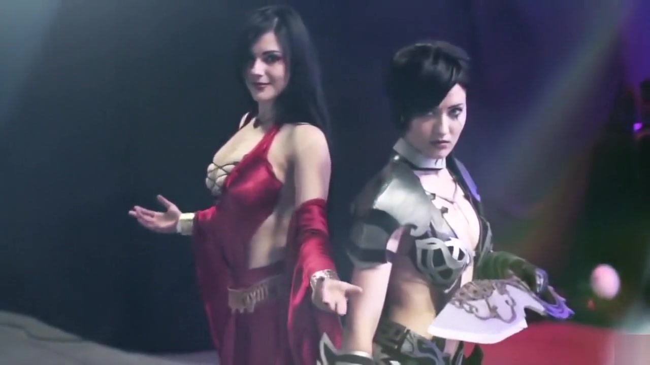 Two ravishing goddesses do a cosplay of the Prince of Persia characters