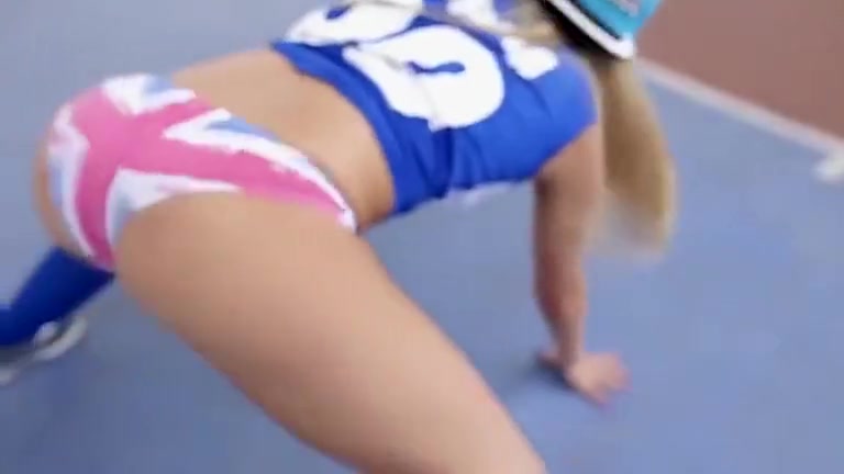 Hot asses jiggling in little booty shorts