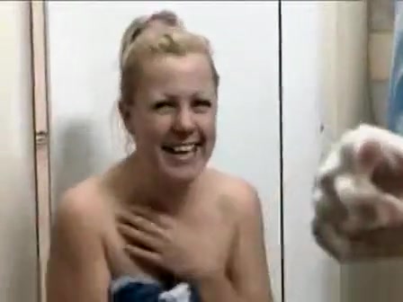 Naked shower prank with locker room ladies