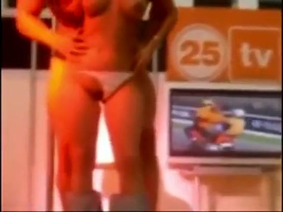 Sexy MILF filmed when seduced by a muscular man in public