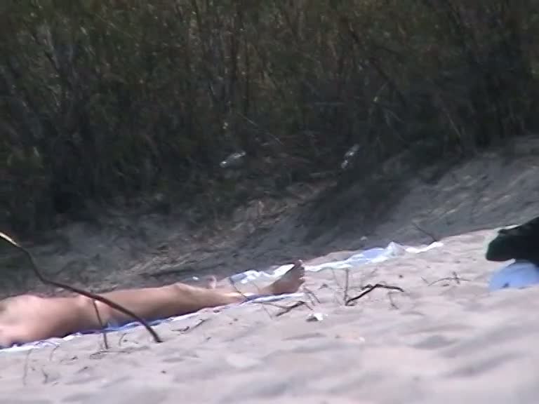 Beach candid camera filming unsuspecting nude girls