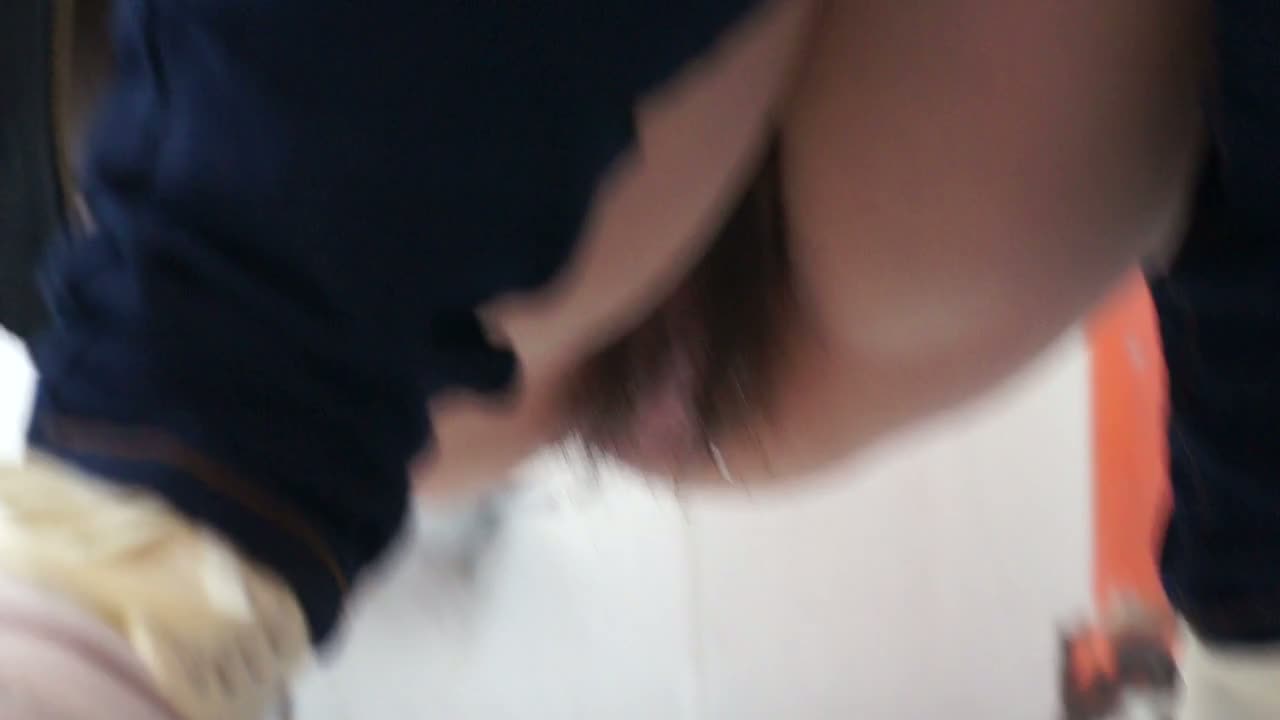 Amateur japanese brunette hidden pis cam
