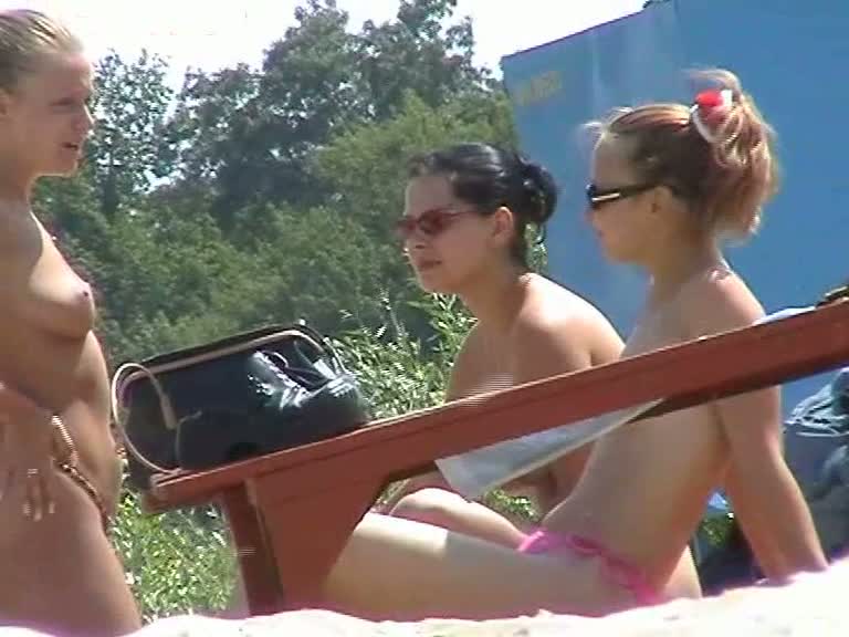Teen topless babes wanna have fun at the beach