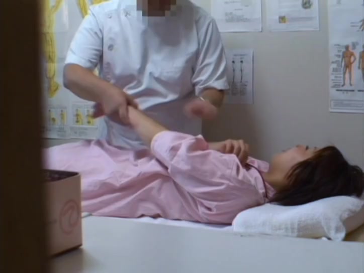Medical voyeur porn with dirty masseur fucking Asian