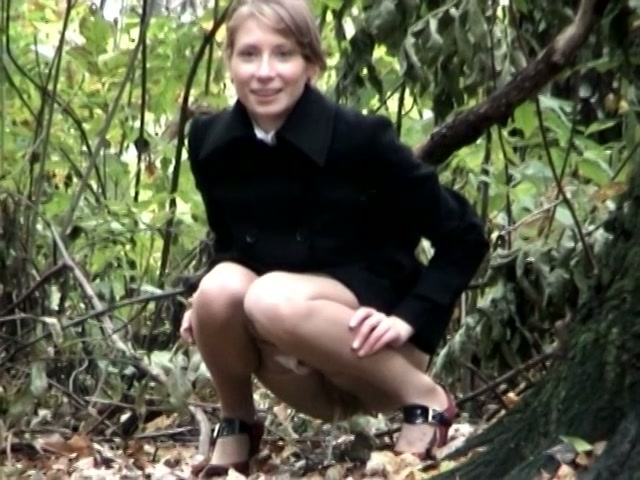 Hidden pee cam in my hands voyeured babe in the wood