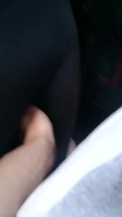 Touching her legs in the bus, (tocando pierna de jovencita)
