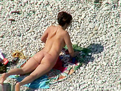 Naked mature LAdies beach voyeur HD video