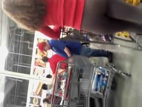 Great ass teen in leggings at supermarket