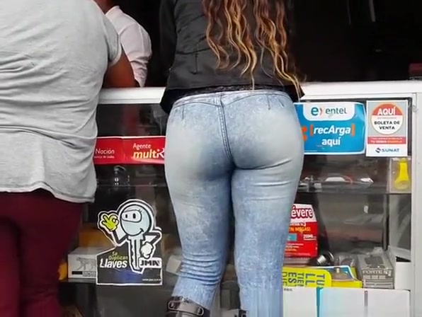 Latin chick with nice booty